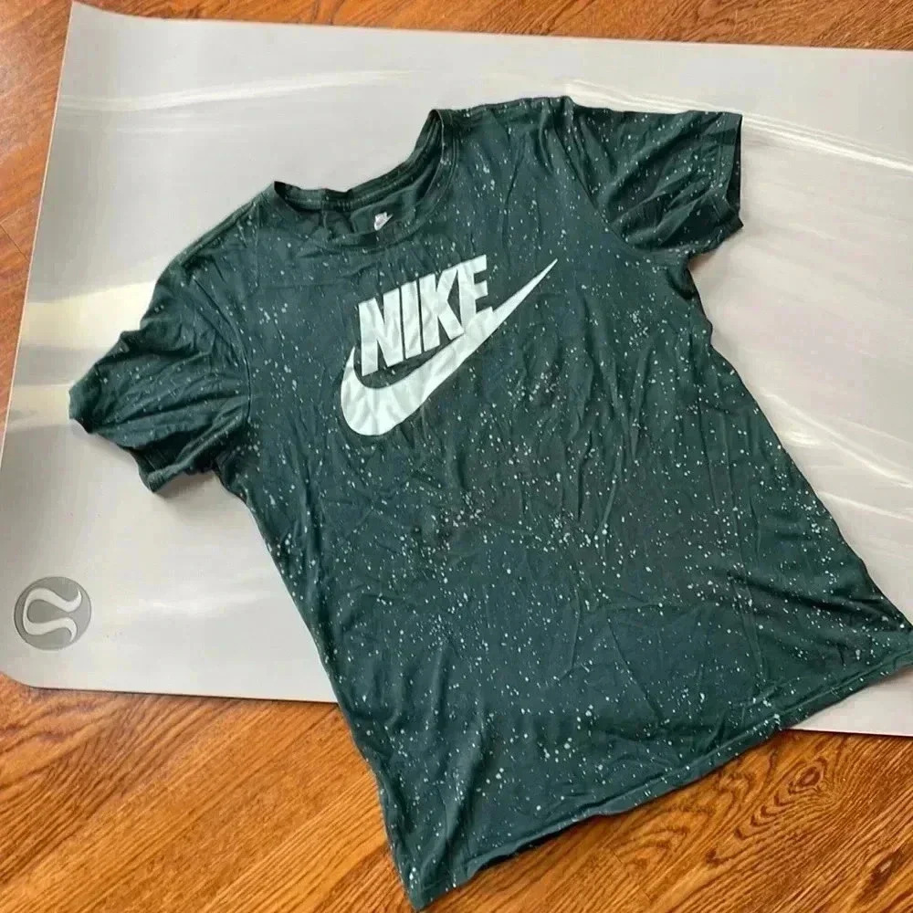 Nike I S